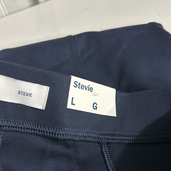 NWT- Old Navy size L , Stevie Leggins navy blue - Picture 5 of 9